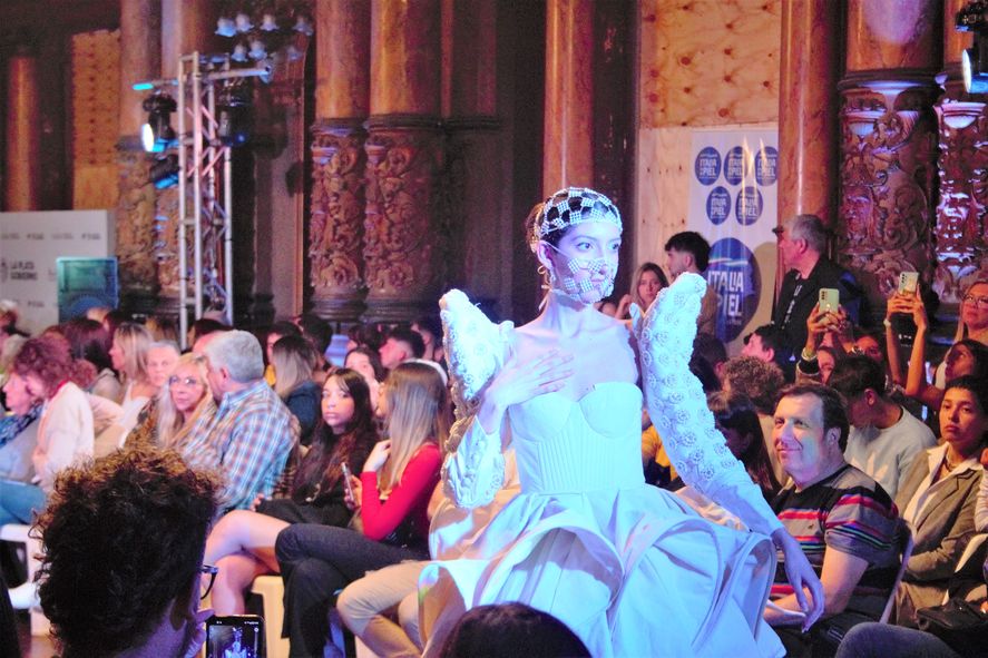 Una de las creaciones de Valentina, compartida en la pasarela del Festival en La Plata 