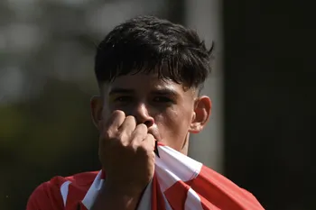 ¡estudiantes renovo sus divisiones inferiores! cambios confirmados en el semillero pincha