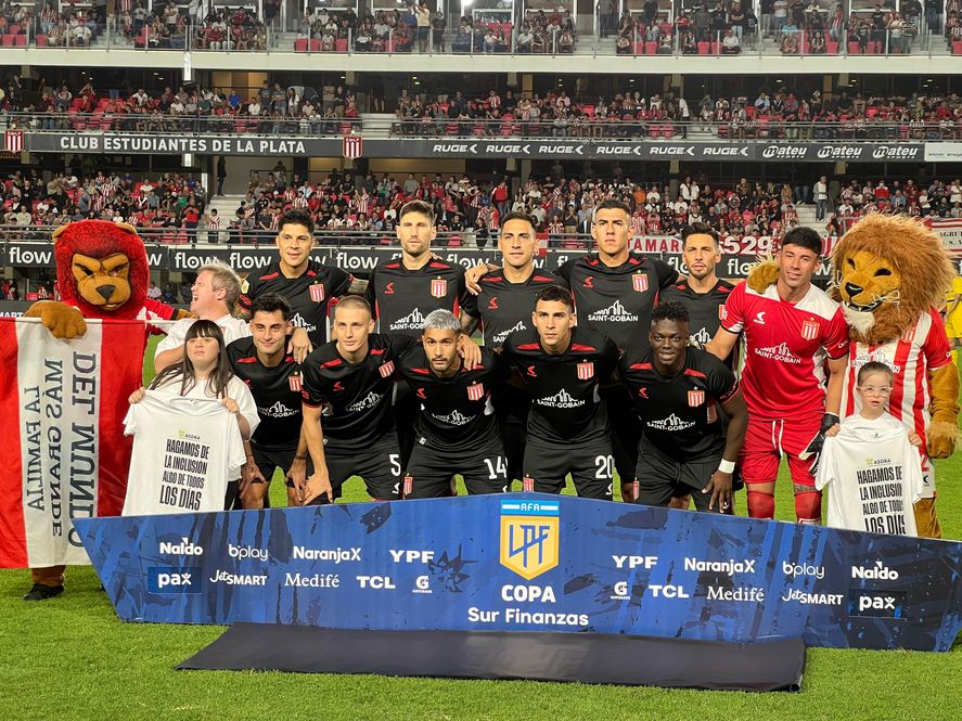 Javier Altamirano en el equipo de Estudiantes