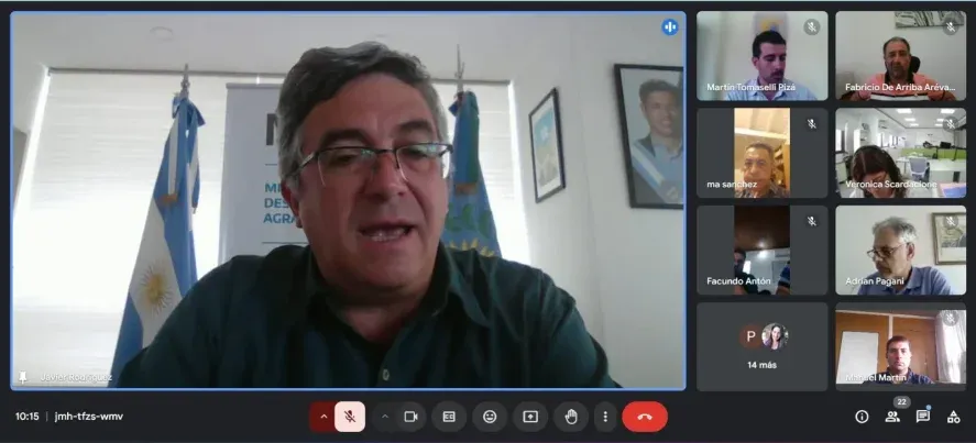 El ministro de Desarrollo Agrario bonaerense, Javier Rodríguez, acompañó la aprobación de la Ruta del Olivo. El ministro de Desarrollo Agrario bonaerense, Javier Rodríguez, acompañó la aprobación de la Ruta del Olivo.