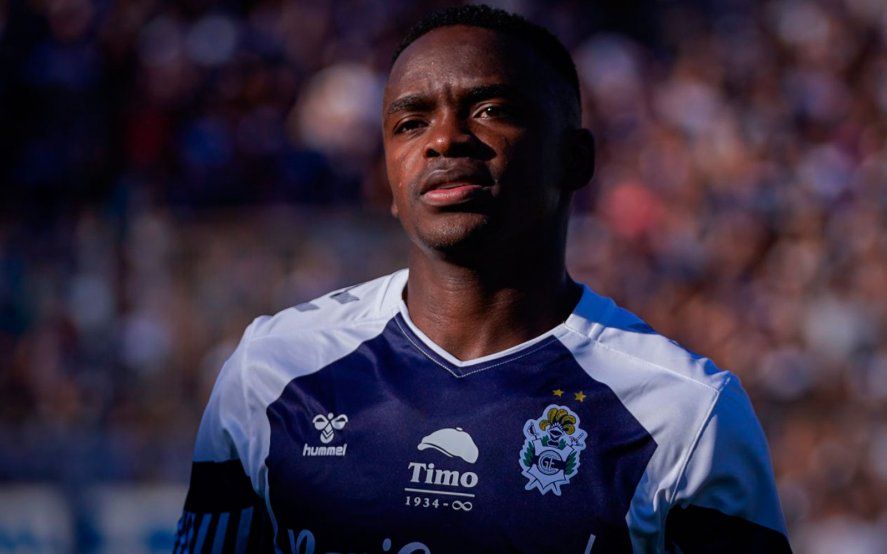 Johan Carbonero en Gimnasia