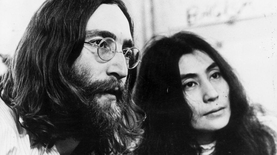 John Lennon y su esposa, Yoko Ono John Lennon y su esposa, Yoko Ono