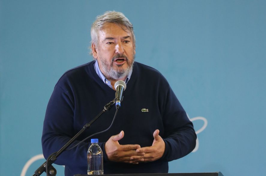 Provincia habla de un boleto impagable tras la quita de subsidios: “No se lo están haciendo a un gobernador sino a la gente”