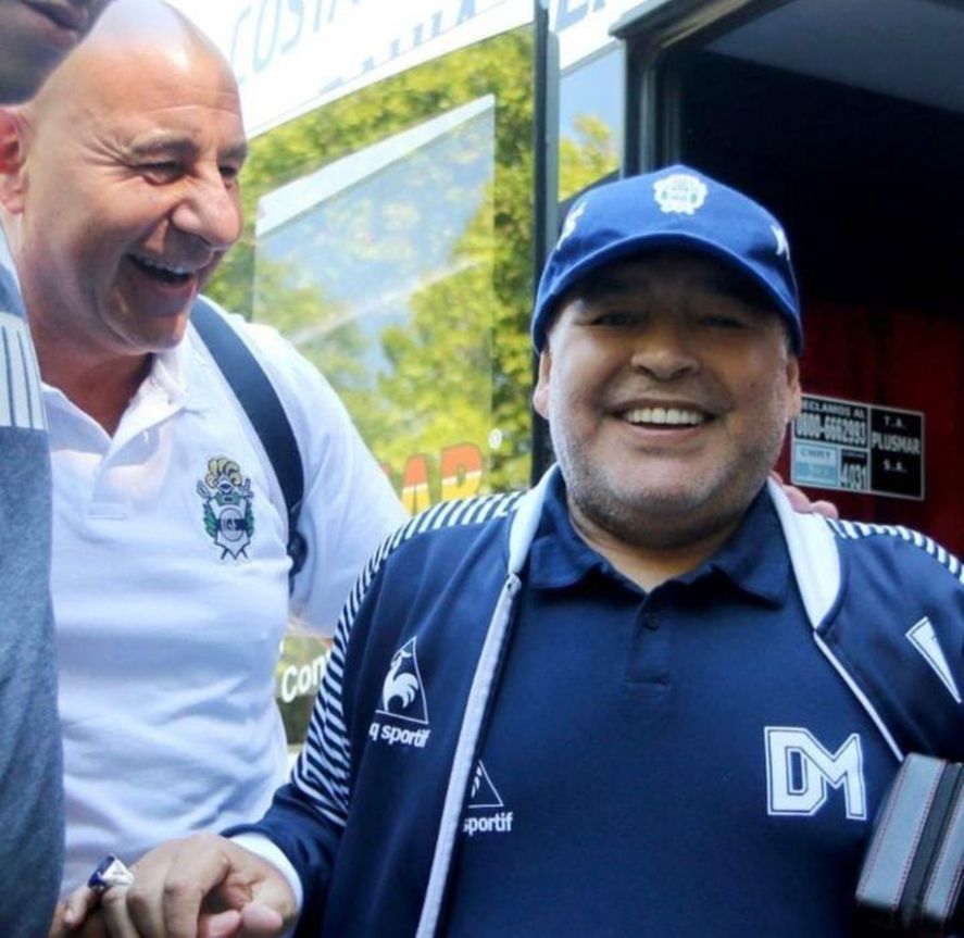 Cristian Jorgensen trabajando junto a Diego Maradona en Gimnasia Cristian Jorgensen trabajando junto a Diego Maradona en Gimnasia