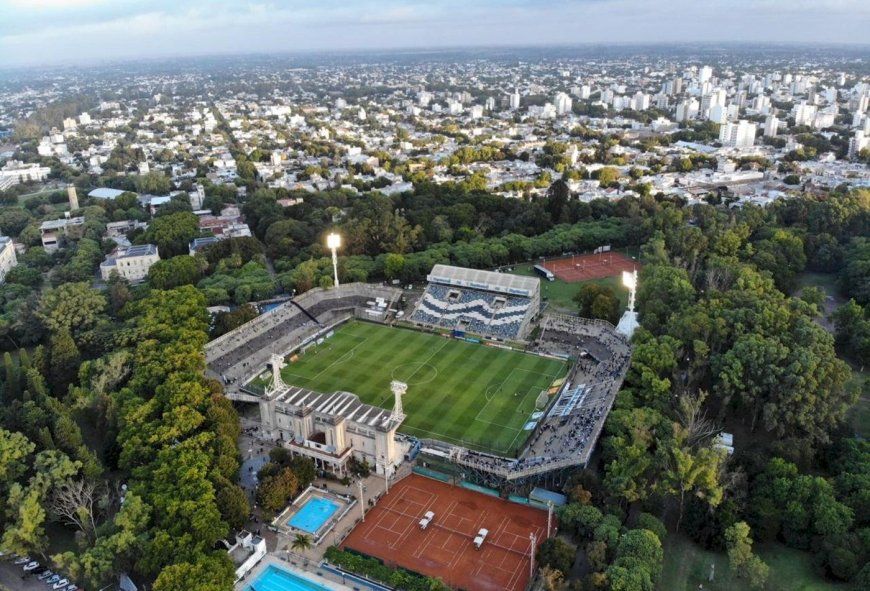 Todo Gimnasia, expectante por la presentación de los proyectos ganadores para la remodelación del estadio del Bosque Todo Gimnasia, expectante por la presentación de los proyectos ganadores para la remodelación del estadio del Bosque