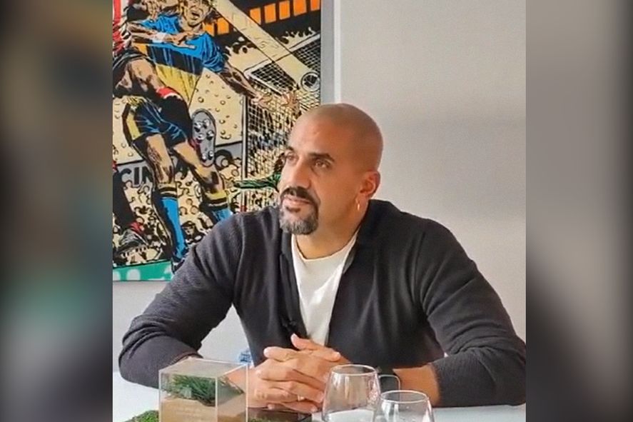 Juan Sebastián Verón también utiliza las redes sociales para expresarse. Juan Sebastián Verón también utiliza las redes sociales para expresarse.