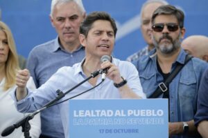 Axel Kicillof dio por superada la crisis del cierre de listas: “Macho, a militar”