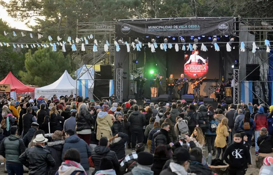 Desde el sábado 15 al lunes 17 de junio se realizará una nueva edición de la Fiesta Tradicional Argentina "La Criolla" de Villa Gesell.  Desde el sábado 15 al lunes 17 de junio se realizará una nueva edición de la Fiesta Tradicional Argentina "La Criolla" de Villa Gesell.