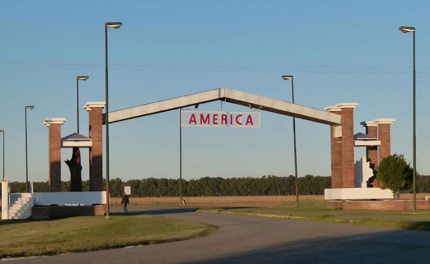 La identidad de los habitantes de la ciudad de América en la Provincia de Buenos Aires y su respetuoso gentilicio La identidad de los habitantes de la ciudad de América en la Provincia de Buenos Aires y su respetuoso gentilicio