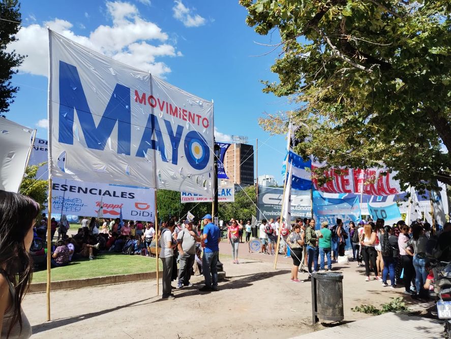 La militancia y los gremios dan marco y liturgia peronista al acto en la Legislatura La militancia y los gremios dan marco y liturgia peronista al acto en la Legislatura