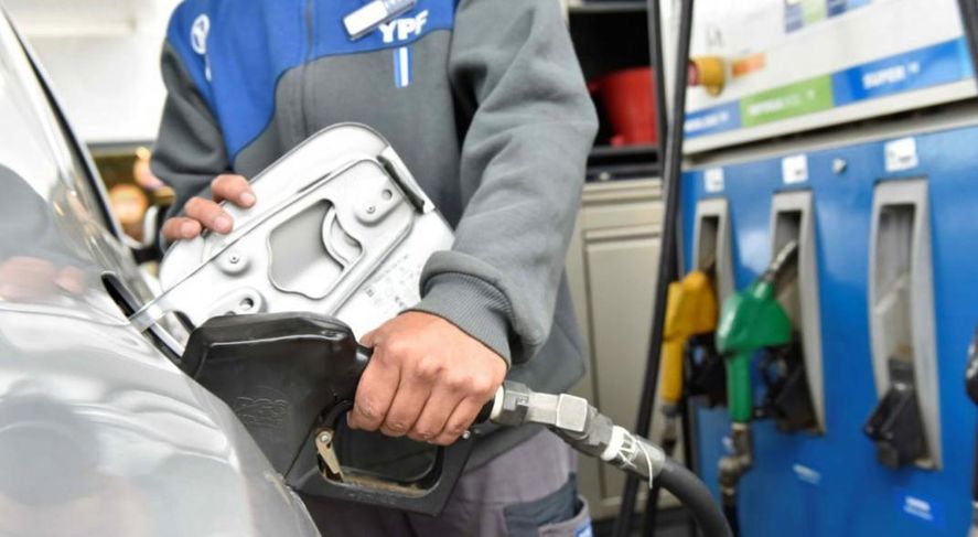 Argentina tiene la segunda nafta súper más cara de la región y el gasoil más costoso de todos. 