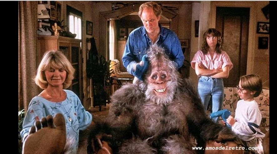 La serie de 1987 "Pie grande y los Henderson", aludida por Fátima Flórez en su historia de Instagram al referirse al tamaño de los pies del presidente en relación a los suyos 