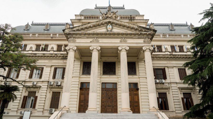 Entre Axel Kicillof y la Legislatura deben decidir cómo se votará en la provincia de Buenos Aires el año que viene.