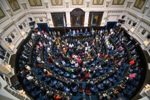 Una encuesta anticipa un final voto a voto en las elecciones de septiembre: cómo quedaría la Legislatura