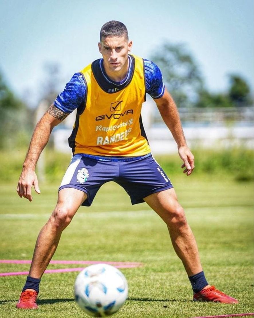 Leonardo Morales en una práctica de Gimnasia. (Foto: prensa GELP)