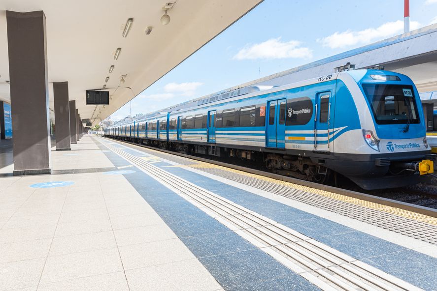 En la mañana de este viernes 8 de noviembre, Trenes Argentinos informó que el Tren Sarmiento circula con servicio limitado.