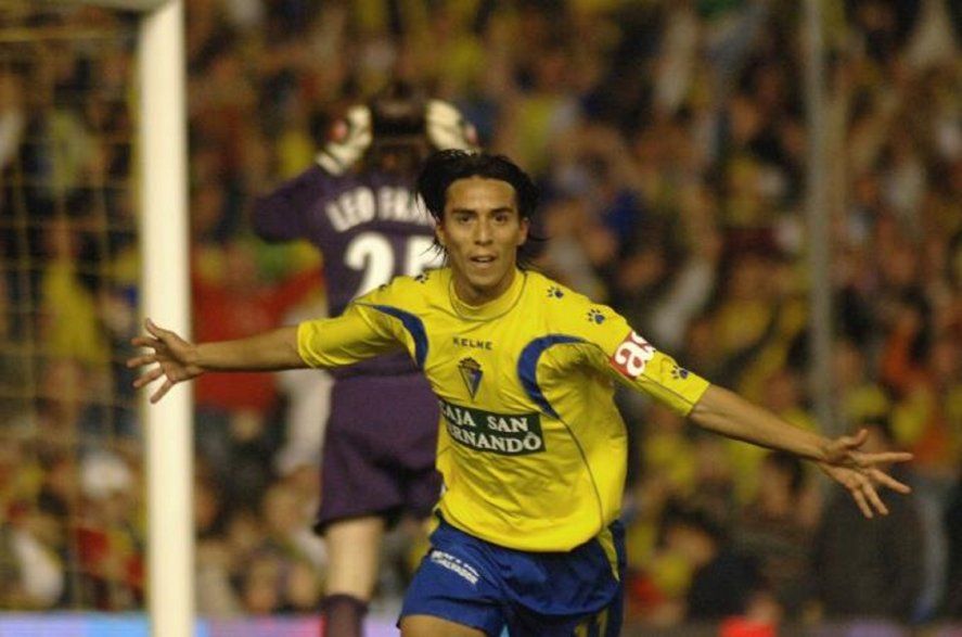 Lucas Lobos en su paso por el Cádiz de España Lucas Lobos en su paso por el Cádiz de España