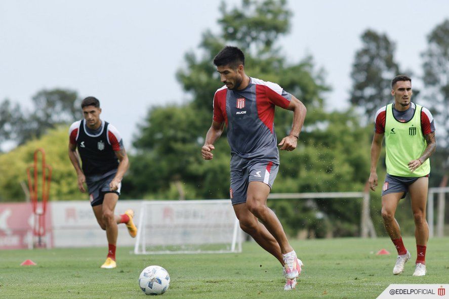 Luciano Lollo, uno de los nombres a analizar por Eduardo Domínguez en Estudiantes para reemplazar a Zaid Romero Luciano Lollo, uno de los nombres a analizar por Eduardo Domínguez en Estudiantes para reemplazar a Zaid Romero