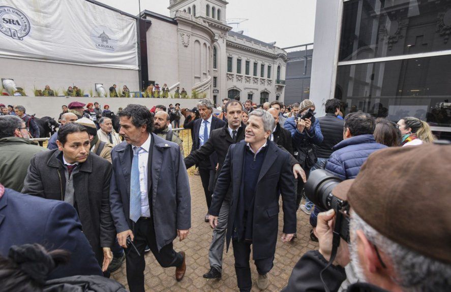 Luis Caputo eliminó unas 20 resoluciones de la Secretaría de Agricultura.