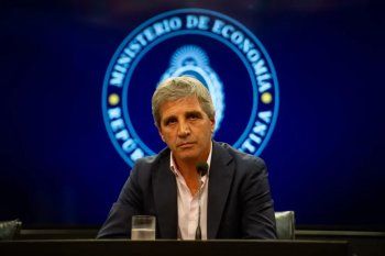 tasas: caputo apura a 30 distribuidoras y da un giro en la batalla legal contra los intendentes bonaerenses