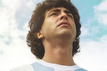 Nazareno Casero interpretará la versión exitosa de Maradona futbolista.
