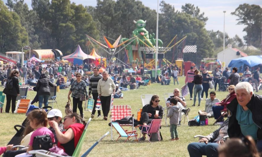 El sábado 12 y domingo 13 de octubre se realizará la décima edición de la Fiesta del Mate y La Torta Frita de Copetonas. El sábado 12 y domingo 13 de octubre se realizará la décima edición de la Fiesta del Mate y La Torta Frita de Copetonas.