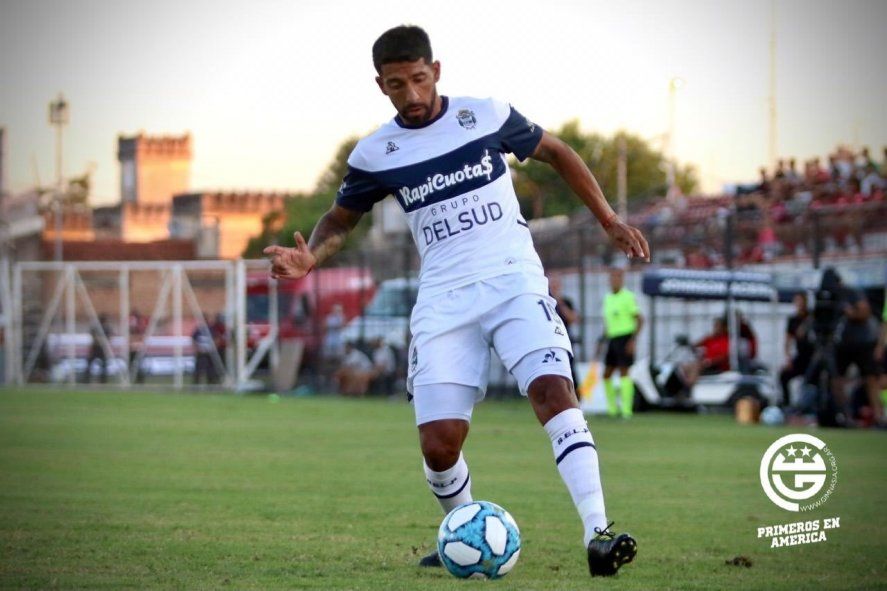Matías García, en la visita de Gimnasia a Patronato