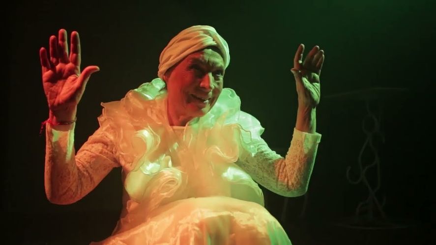 La actriz Irene Bianchi en escena. La función en "La Nonna" será este viernes. La actriz Irene Bianchi en escena. La función en "La Nonna" será este viernes.
