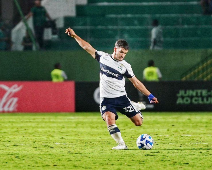 Matías Melluso en su paso por Gimnasia Matías Melluso en su paso por Gimnasia