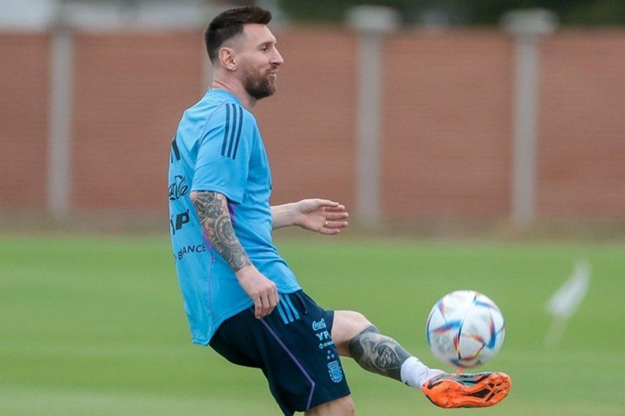 Messi en un entrenamiento Messi en un entrenamiento