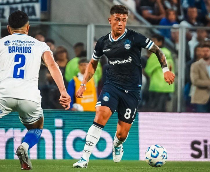 Matías Miranda ante Godoy Cruz, su último partido con la camiseta de Gimnasia