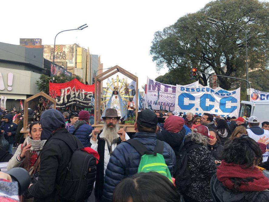 Movimientos sociales salen a la calle por San Cayetano Movimientos sociales salen a la calle por San Cayetano