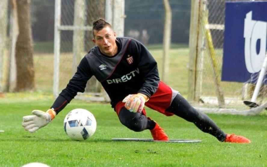 Nahuel Losada, ex arquero de Estudiantes, en City Bell. Nahuel Losada, ex arquero de Estudiantes, en City Bell.