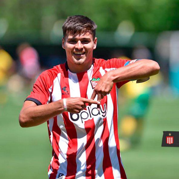 Nehuén Benedetti pide pista en la Primera de Estudiantes. (Foto: Prensa EDLP)