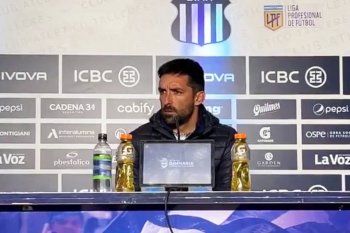 Nicolás Cabrera, AC de Chirola Romero en Gimnasia, habló en conferencia.