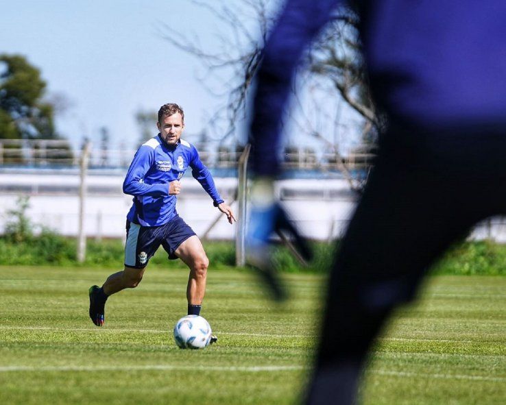 Nicolás Colazo hoy es la variante titular en el lateral izquierdo de Gimnasia. Nicolás Colazo hoy es la variante titular en el lateral izquierdo de Gimnasia.