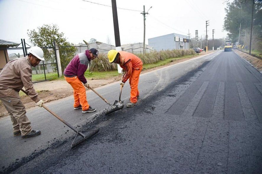 Con este proyecto, la Municipalidad promete hacer 200 cuadras de pavimento, 600 de mejorado y 350 de repavimentación. Con este proyecto, la Municipalidad promete hacer 200 cuadras de pavimento, 600 de mejorado y 350 de repavimentación.