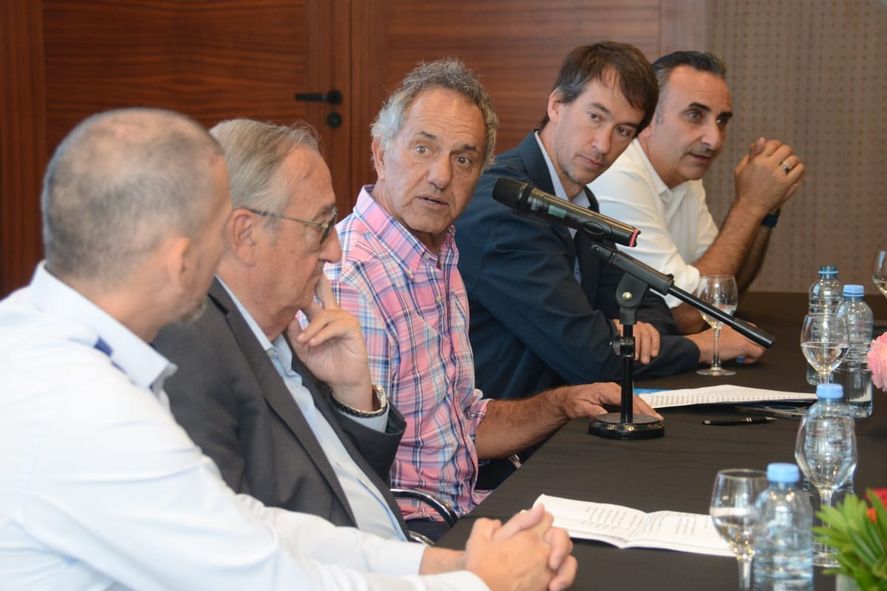 Otro veletazo de Scioli: libertario y anti brasileño Otro veletazo de Scioli: libertario y anti brasileño