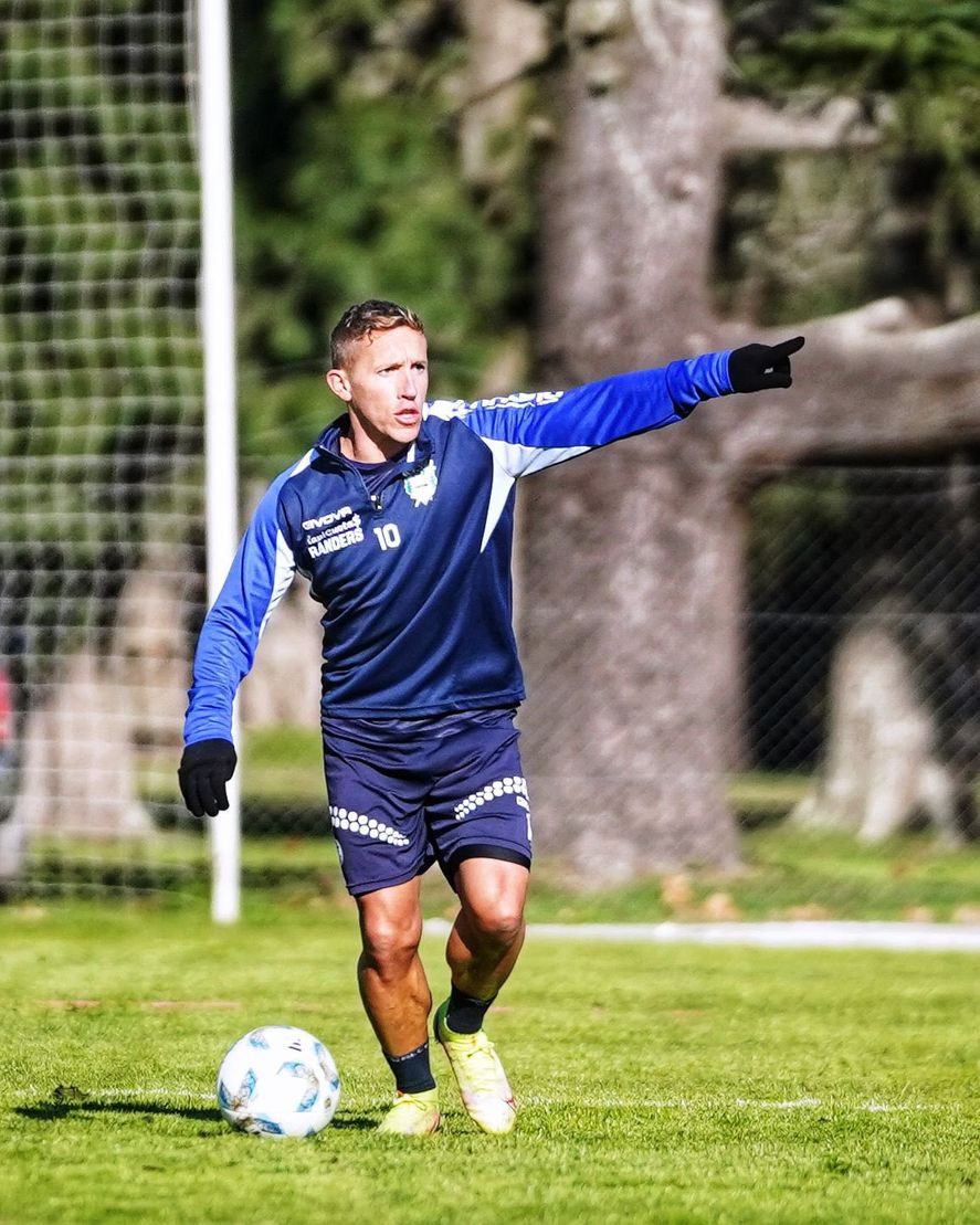 Gimnasia se entrenó con la vuelta de Pablo de Blasis.