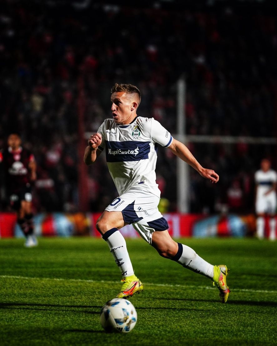 Pablo De Blasis, en el partido ante la Gloria. Pablo De Blasis, en el partido ante la Gloria.