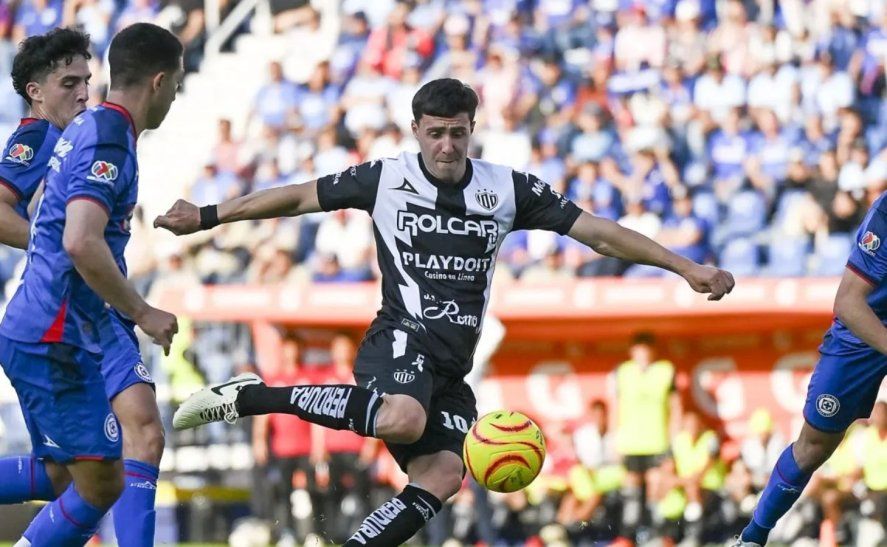 José Paradela hoy en Necaxa de México José Paradela hoy en Necaxa de México