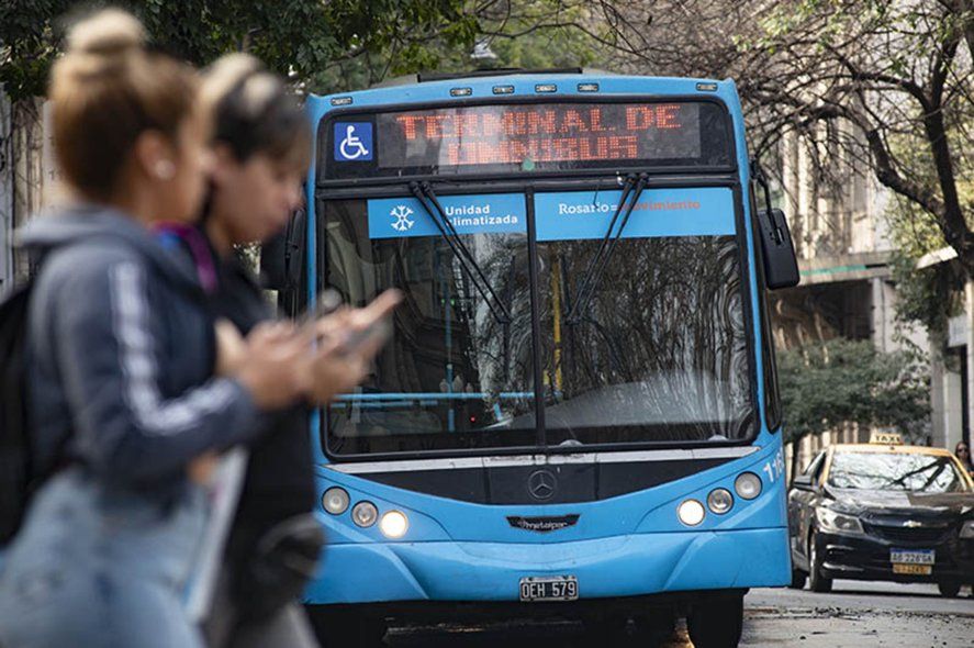 Transporte: Nación anunció que mantendrá el subsidio de red sube en las líneas nacionales y cuestionó a la provincia