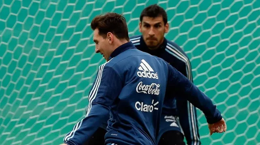 Messi y Gúzman en la Selección Argentina.