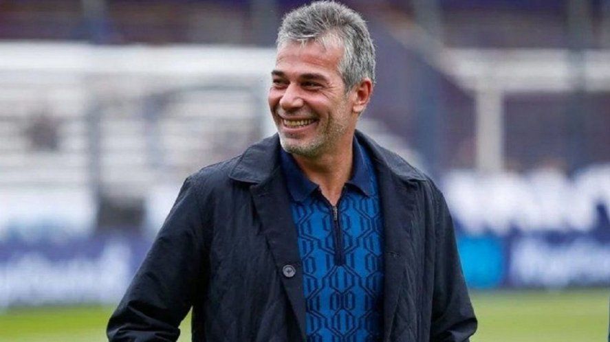 Gabriel Pellegrino, presidente de Gimnasia, en el Bosque