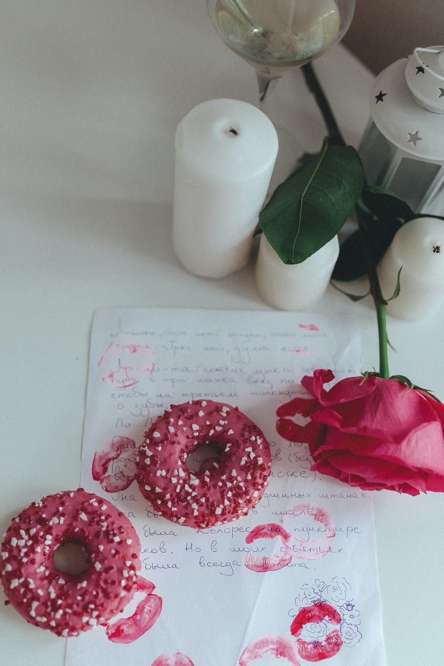 Frases románticas para dedicar en San Valentín. Frases románticas para dedicar en San Valentín.