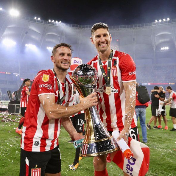Pablo Piatti y Federico Fernández, en su última imagen con Estudiantes Pablo Piatti y Federico Fernández, en su última imagen con Estudiantes