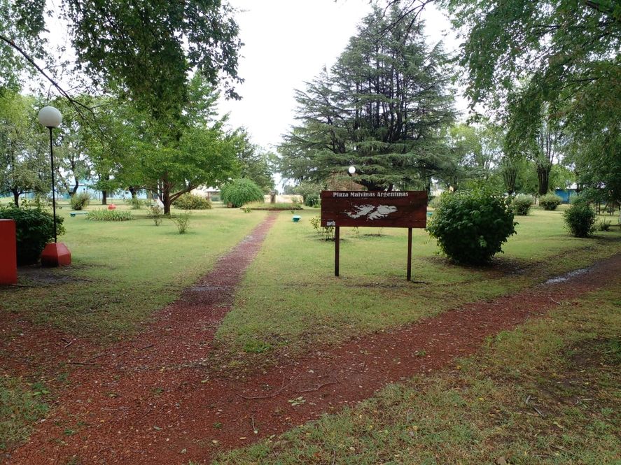 Plaza Malvinas Argentinas en Crotto Plaza Malvinas Argentinas en Crotto