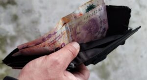 Según el INDEC, la pobreza bajó al 31,6% en el primer semestre de 2025