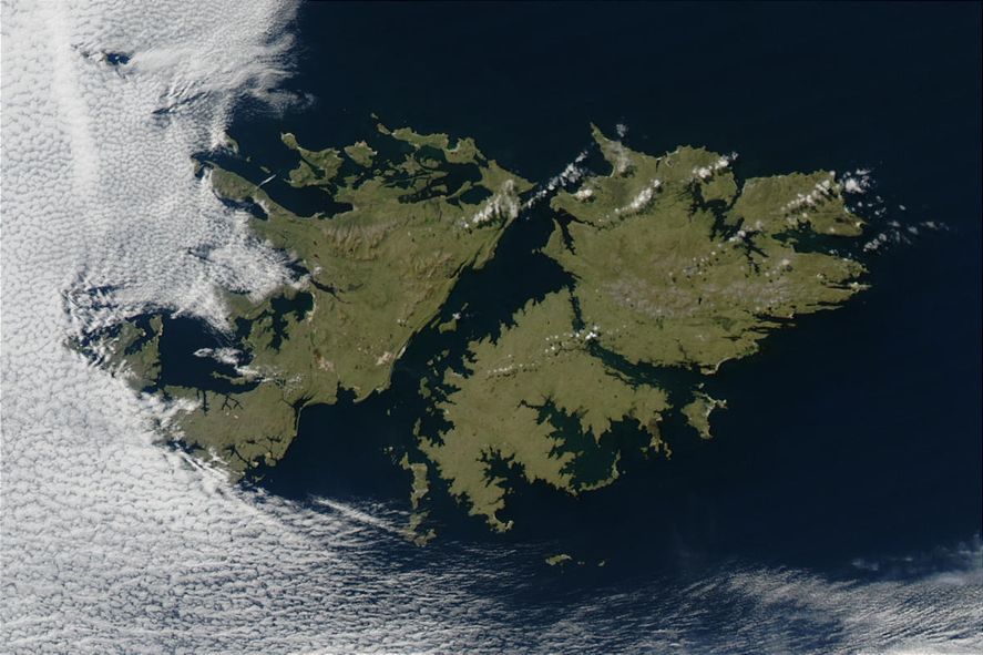 Por motivos y con tripulantes desconocidos, un avión privado partió desde el aeropuerto de San Fernando hacia las islas Malvinas, 