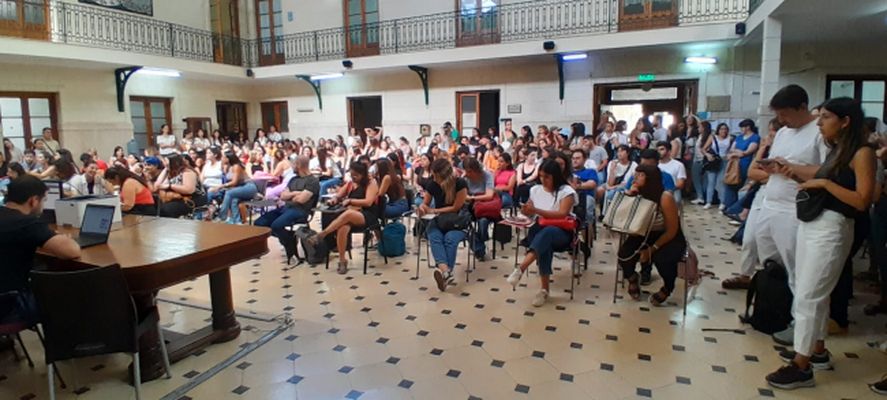 Los médicos postulantes al programa "Pre-Residencias". Los médicos postulantes al programa "Pre-Residencias".